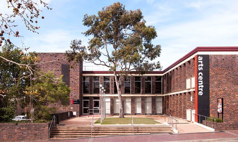 Shoalhaven City Arts Centre - Sunshine Coast Guide 0