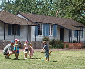 La Trobe's Cottage - Sunshine Coast Guide 0