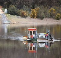 Wymah Ferry - Sunshine Coast Guide
