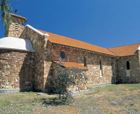 Holy Cross Church - Sunshine Coast Guide 0