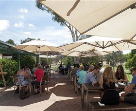Poachers Pantry And Wily Trout Vineyard - Sunshine Coast Guide 2