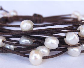 Sacs On Jenkins - Sunshine Coast Guide 0