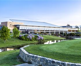 Gungahlin Lakes Golf And Community Club - Sunshine Coast Guide 3
