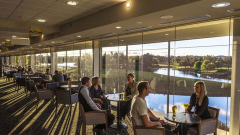 Gungahlin Lakes Golf And Community Club - Sunshine Coast Guide 4