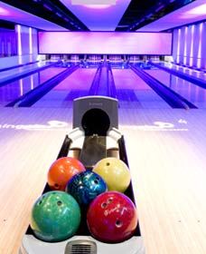 Kingpin Bowling Lounge - Sunshine Coast Guide 0