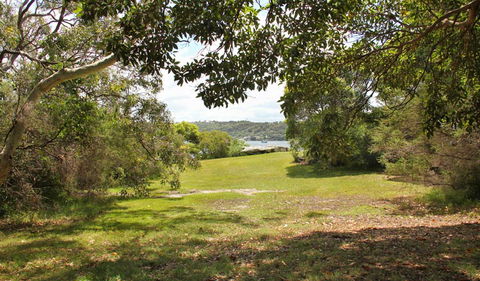 Shakespeares Point - Sunshine Coast Guide 2