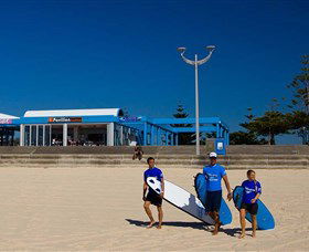 Sydney Safe Surf Schools - Sunshine Coast Guide 0