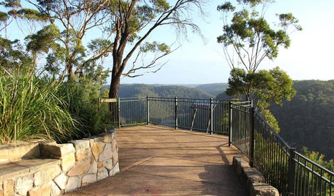Barnetts Lookout - Sunshine Coast Guide 0