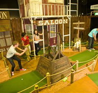 Mega Mini Golf