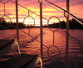 Hawkesbury Paddlewheeler - Sunshine Coast Guide 1