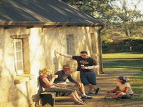 Overland Corner Hotel - Sunshine Coast Guide 0