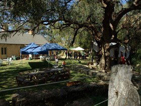 Overland Corner Hotel - Sunshine Coast Guide 2
