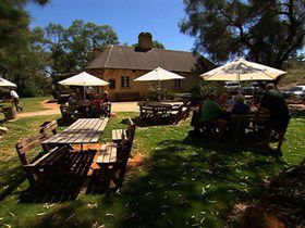 Overland Corner Hotel - Sunshine Coast Guide 3
