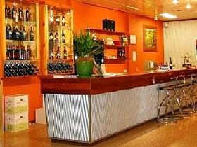 Thachi Wines - Sunshine Coast Guide 0