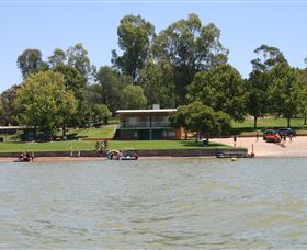Griffith Boat Club - Sunshine Coast Guide 1