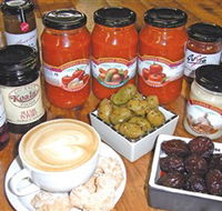 Riverina Grove - Sunshine Coast Guide