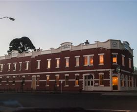 American Hotel - Sunshine Coast Guide 2