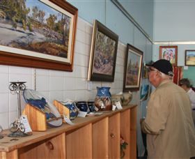 Peak Hill Art Gallery - Sunshine Coast Guide 1