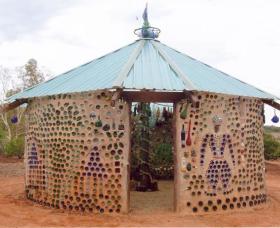 Aladdins Cave Bottlehouse - Sunshine Coast Guide 0