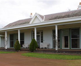 Mooramong - Sunshine Coast Guide 0