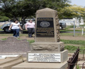Historical Cemetery Moree - Sunshine Coast Guide 0