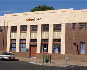 Moree Heritage And Art Deco Guided Walk - Sunshine Coast Guide 2