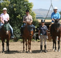 Forest Park Riding and Equitation School - Sunshine Coast Guide