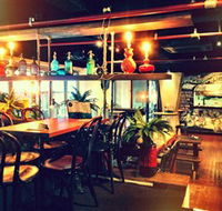 Shorty's Bar - Sunshine Coast Guide