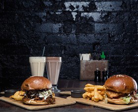 Shorty's Bar - Sunshine Coast Guide 1