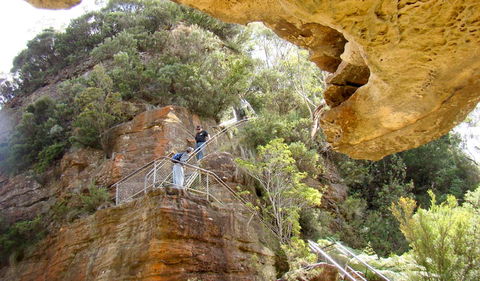 Three Sisters - Honeymoon Bridge - Sunshine Coast Guide 1