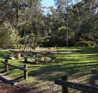 Gordon Falls lookout and picnic area - Sunshine Coast Guide