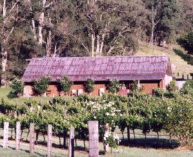 Undercliff Winery And Gallery - Sunshine Coast Guide 0