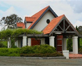 Travertine Wines - Sunshine Coast Guide 0