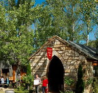 Stonehurst Cedar Creek Vineyard - Sunshine Coast Guide