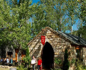 Stonehurst Cedar Creek Vineyard - Sunshine Coast Guide 0