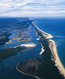 Ninety Mile Beach Marine National Park - Sunshine Coast Guide 0
