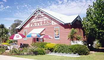 Huskisson Pictures - Sunshine Coast Guide 1