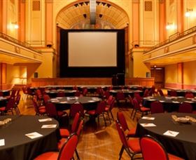 Newcastle City Hall - Sunshine Coast Guide 1