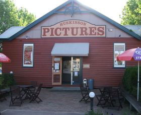 Huskisson Pictures - Sunshine Coast Guide 0