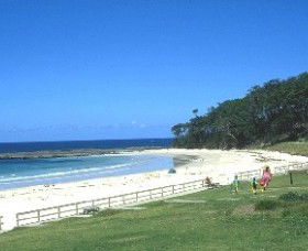 Mollymook Beach - Sunshine Coast Guide 2