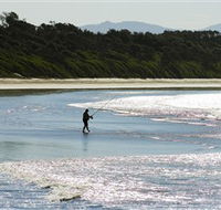 Old Bar Beach - Sunshine Coast Guide