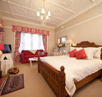 Melba House Bed and Breakfast - Sunshine Coast Guide