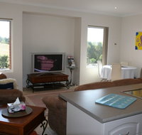Brigadoon Retreat - Sunshine Coast Guide