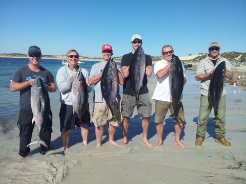 Reef Encounters Fishing Charters. - Sunshine Coast Guide 10