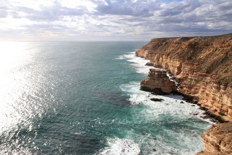 G Adventures - Sunshine Coast Guide 2