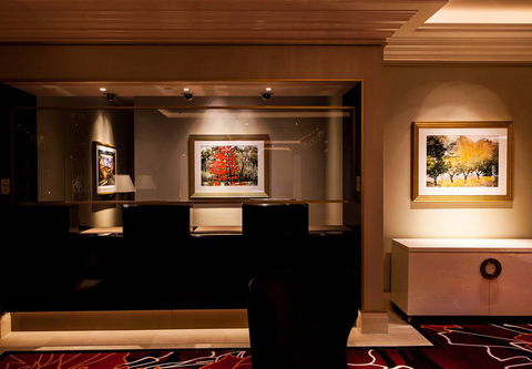 Corporate Art - Sunshine Coast Guide 3