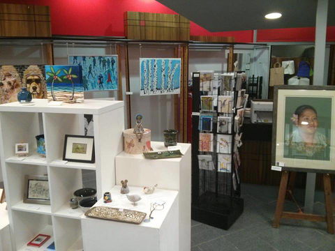 Townsville Art Society Inc - Sunshine Coast Guide 0