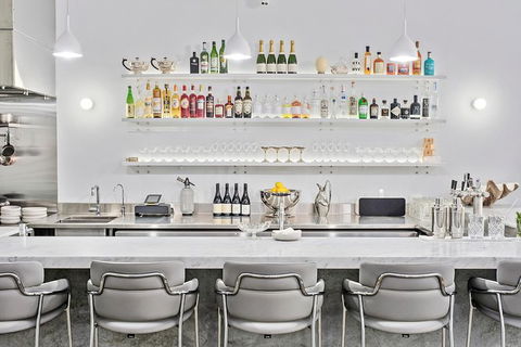 Tasmania\'s Sud Polaire Gin Experience - Sunshine Coast Guide 3