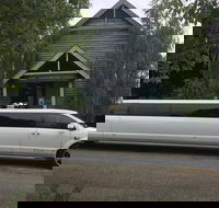 Wine Experience 4 hours in a Stretch Limousine. Min 10 persons 14 max - Sunshine Coast Guide