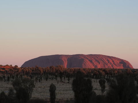 Uluru And Kata Tjuta Experience With BBQ Dinner - Sunshine Coast Guide 1